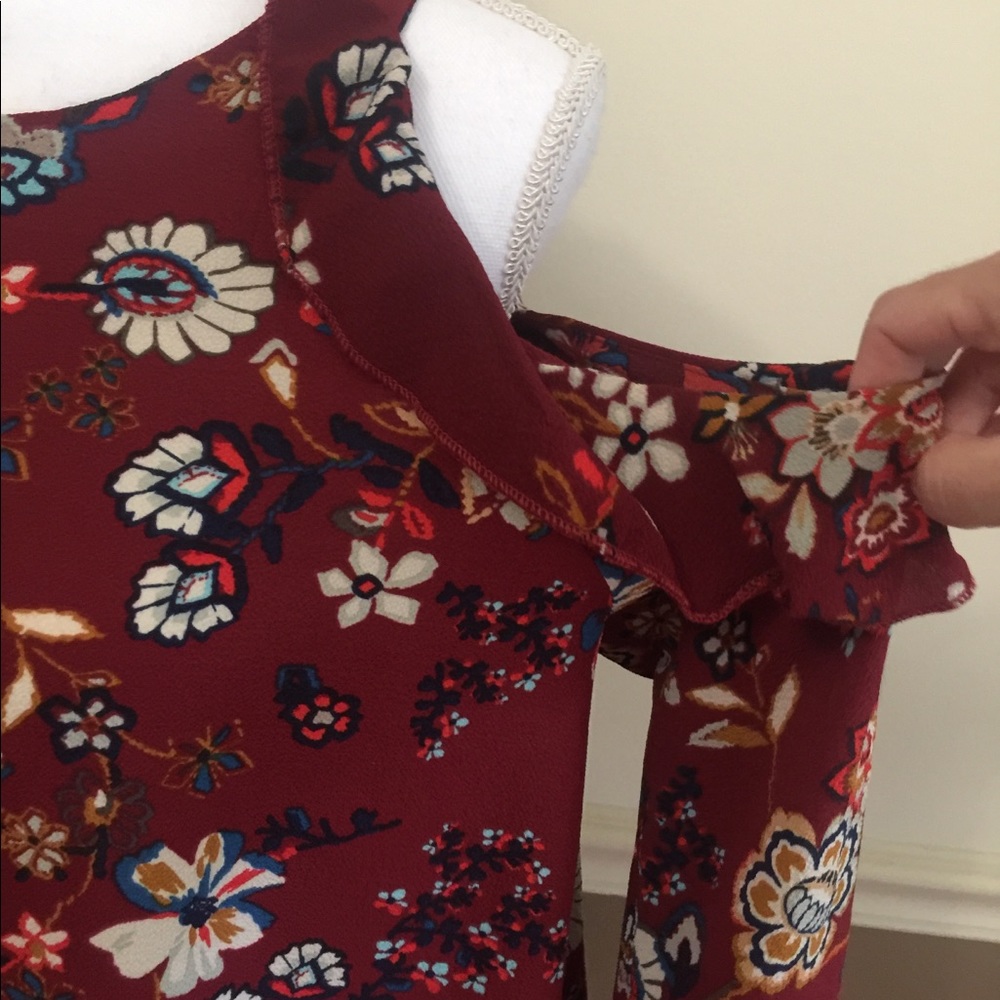Cold shoulder Ruffle Top Boho Floral - Picture 4 of 8